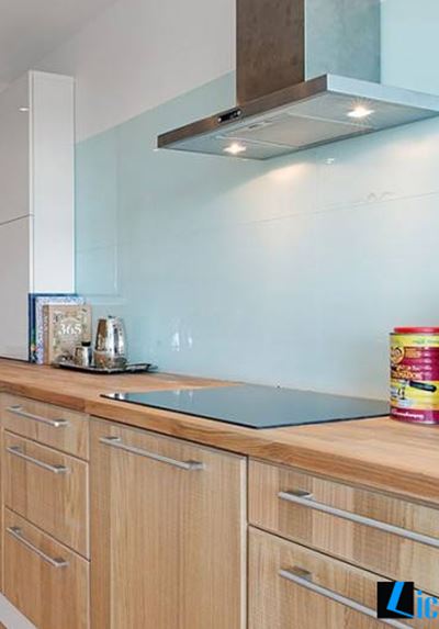  Kính màu ốp bếp đẹp 11