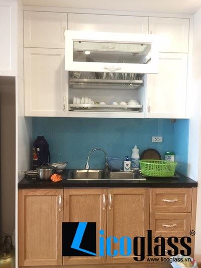 Kính ốp bếp màu xanh ngọc tòa A4 hàm Nghi